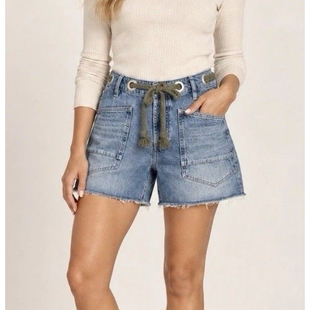 Free People We The Free Moxie Low Slung Denim Shorts Size 28 NWT Raw Hem